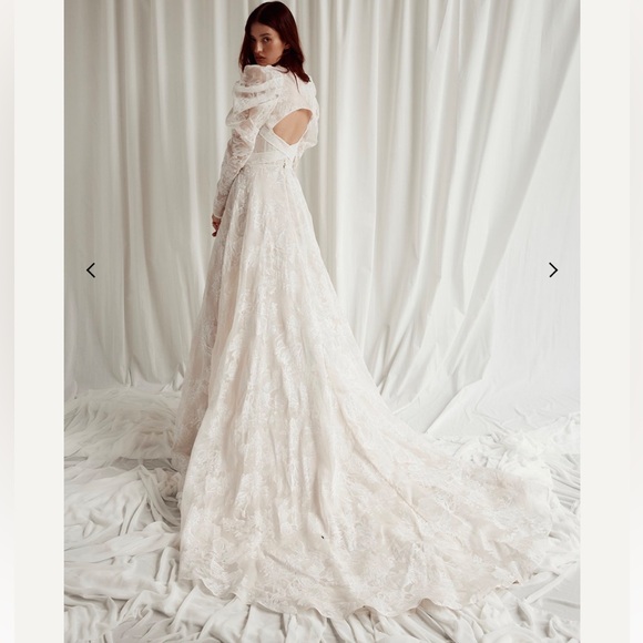 Ingrid Olić Rosalee wedding gown - Picture 4 of 9